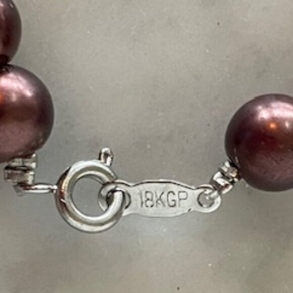 VINTAGE Brown Faux Pearl 18 KGP 19" Single Strand Necklace - Picture 10 of 14